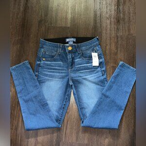 Jeans Skinny Absolution- Size 6 NWT